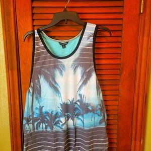 Brand distortion tank xl